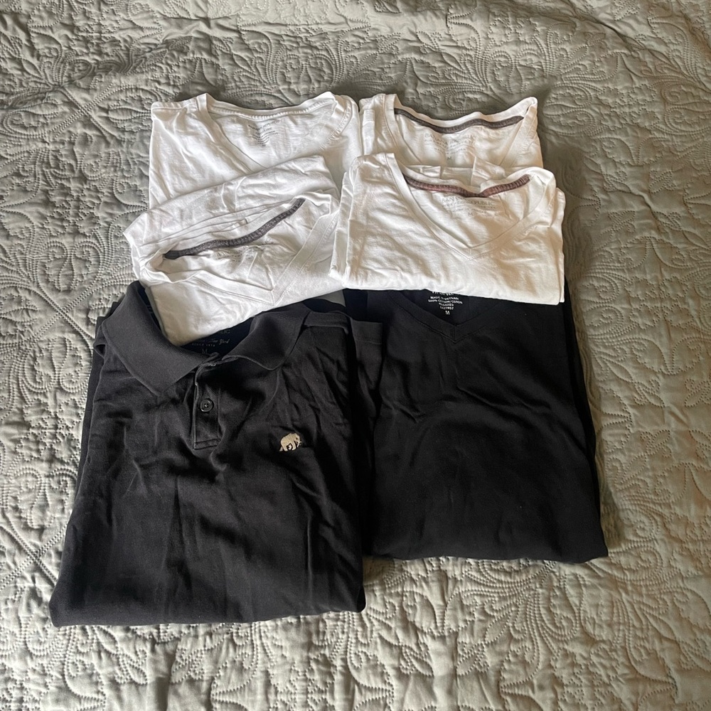 Six Black and White Mens Polo and T-Shirts Set Banana Republic Size Medium